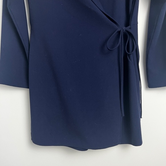 1. State Navy Blue Long Sleeve Wrap Front Pockets Classic Chic Romper Size M - Picture 4 of 11